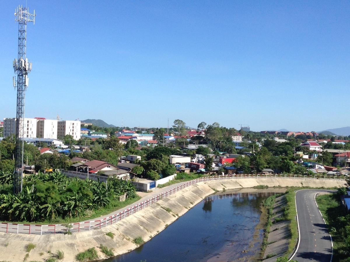 Modernbright Laemchabang Aparthotel Bang Lamung Eksteriør bilde