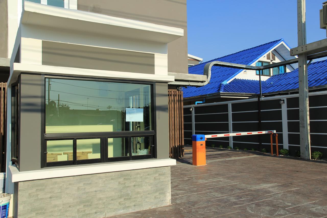 Modernbright Laemchabang Aparthotel Bang Lamung Eksteriør bilde