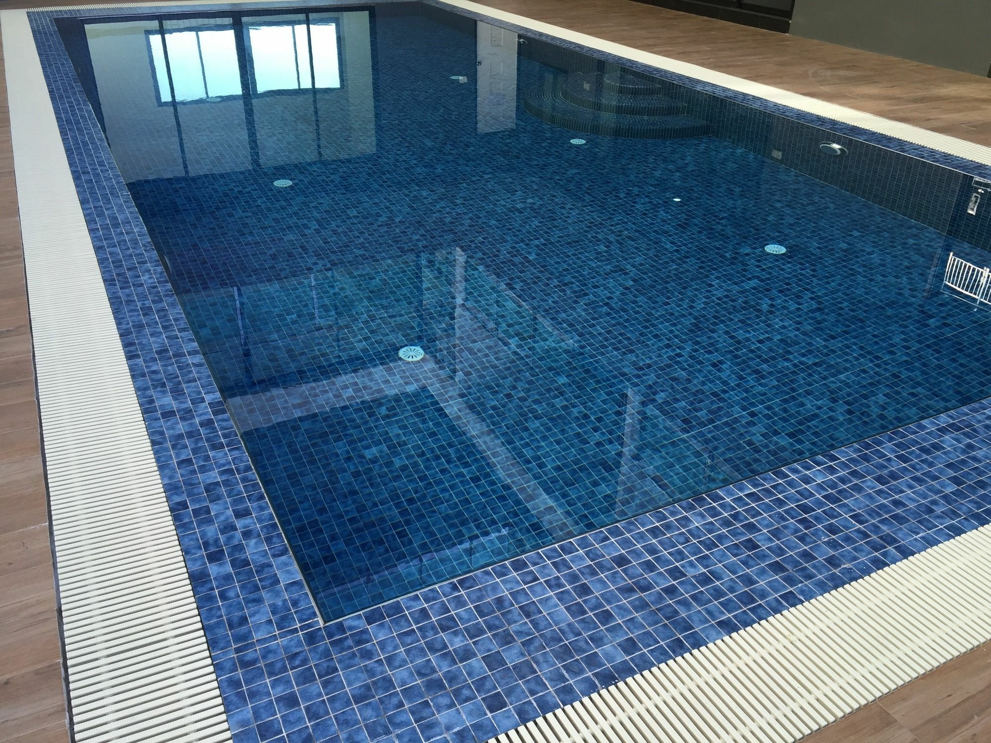 Modernbright Laemchabang Aparthotel Bang Lamung Eksteriør bilde