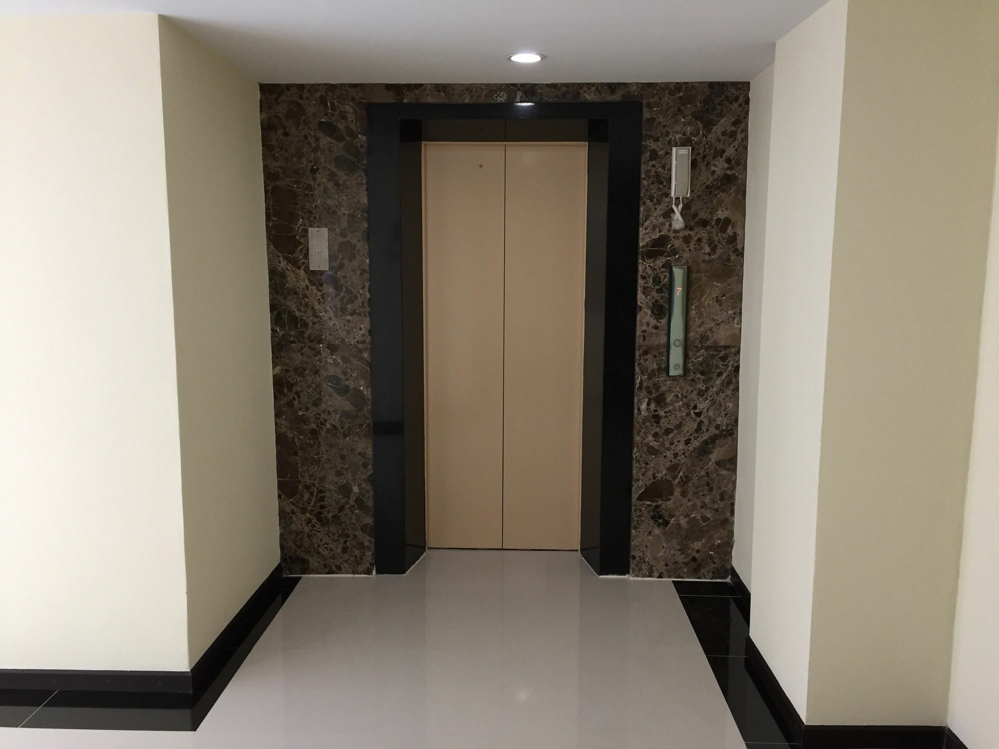 Modernbright Laemchabang Aparthotel Bang Lamung Eksteriør bilde